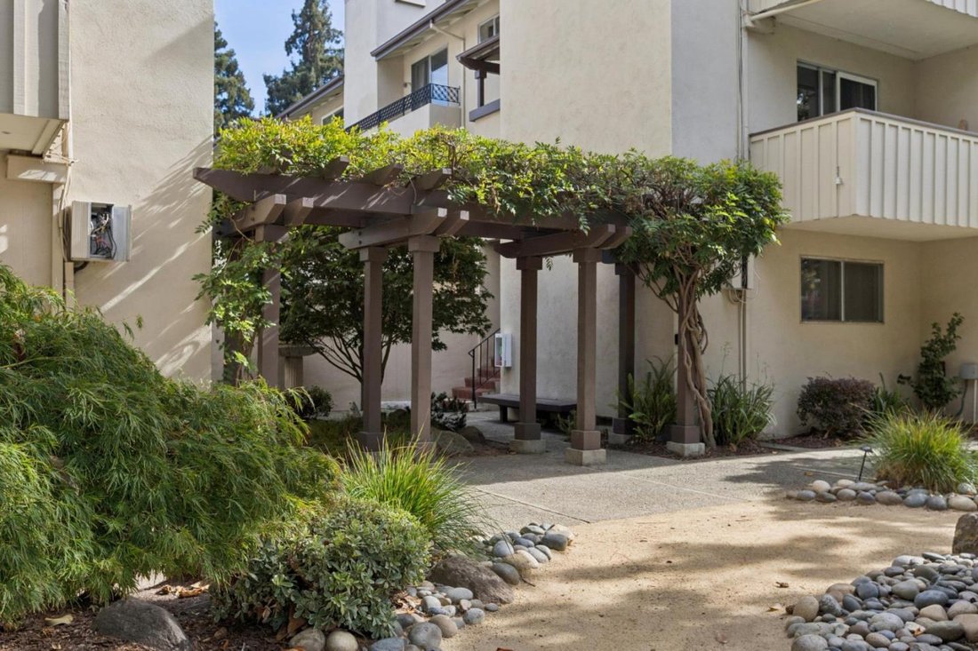 Condo in Palo Alto, California, United States 3 - 18987830