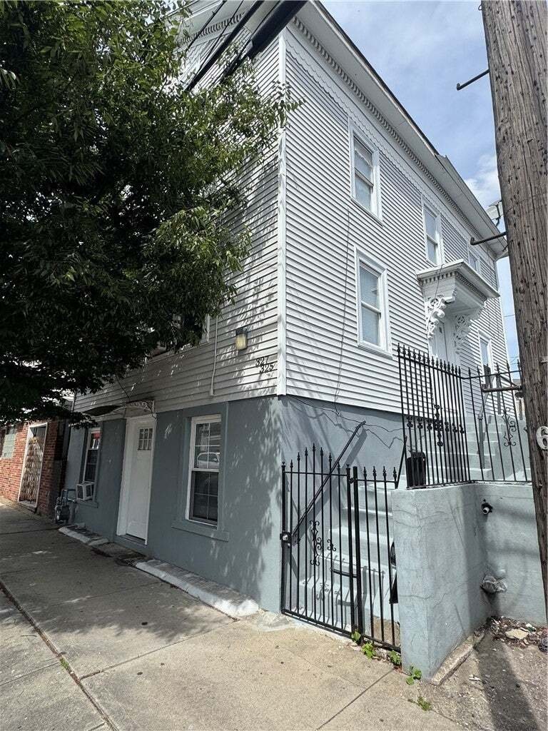 Providence, Rhode Island, United States 2 - 18987534