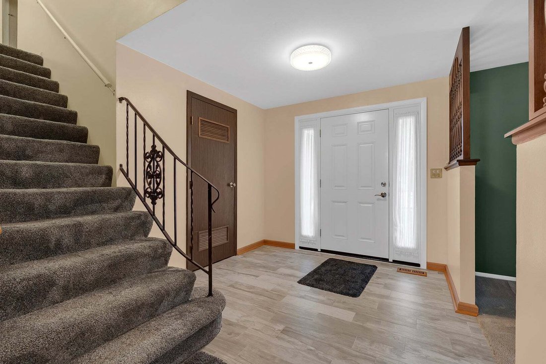 House in Schaumburg, Illinois, United States 3 - 18988160