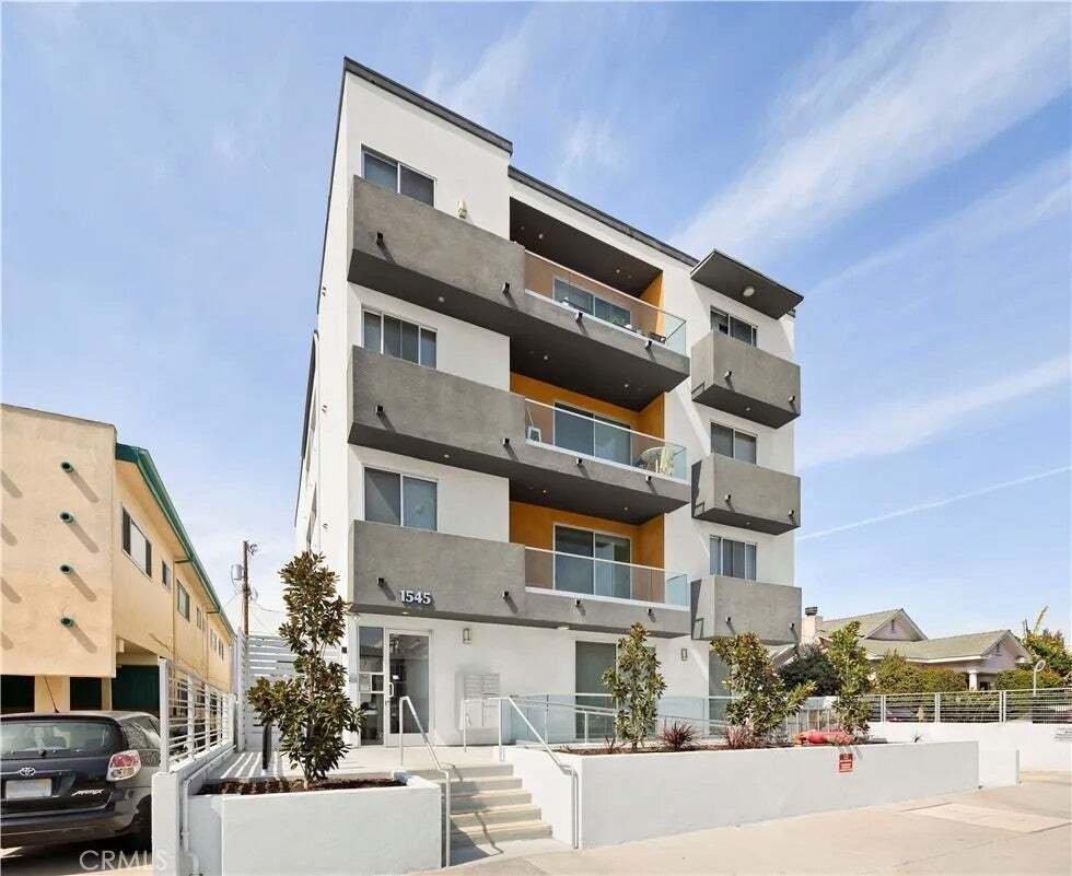Los Angeles, California, United States 2 - 18408493