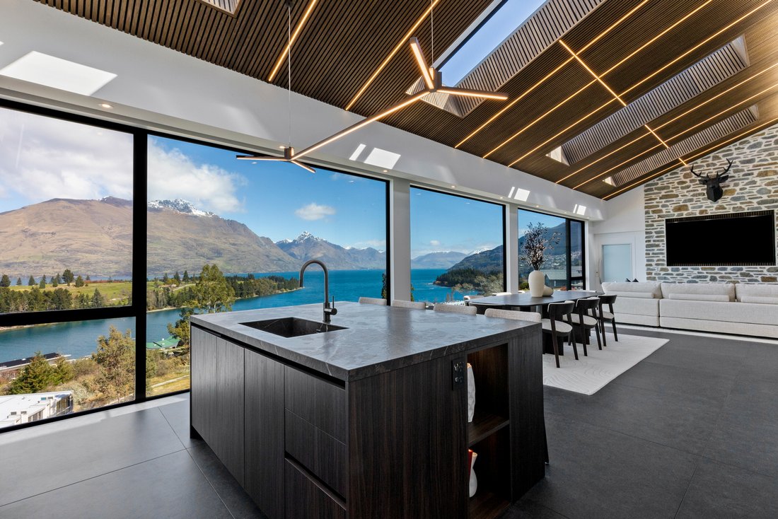 House in Queenstown, Otago, New Zealand 5 - 18987352