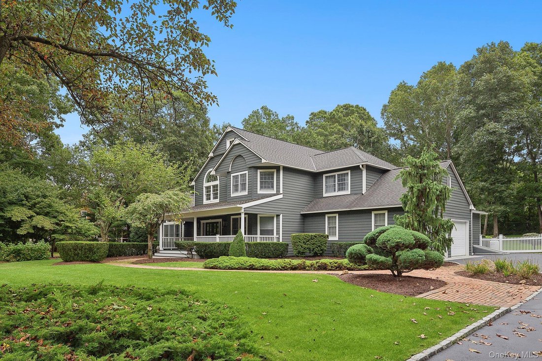 House in Manorville, New York, United States 2 - 18989288