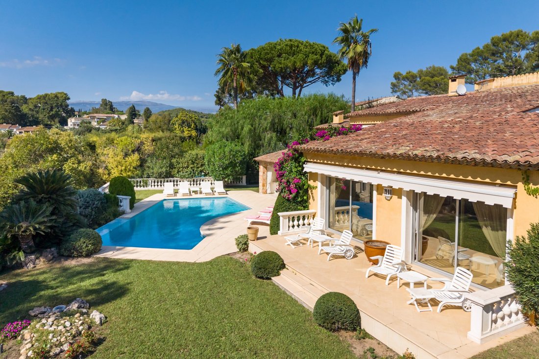 House in Mougins, Provence-Alpes-Côte d'Azur, France 3 - 18989135