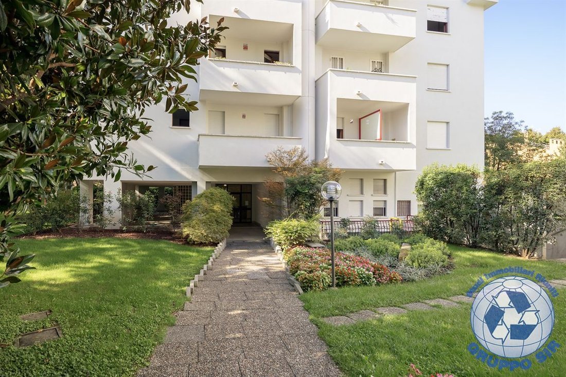 Penthouse in San Fruttuoso, Monza, Lombardy 3 - 18987641