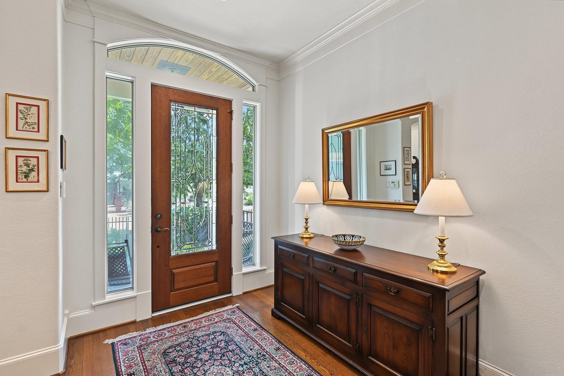 House in Houston, Texas, United States 5 - 18989091