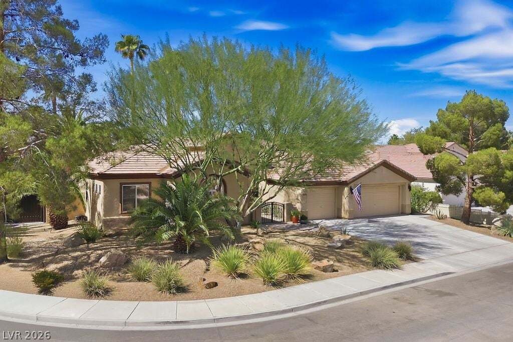 House in Las Vegas, Nevada, United States 1 - 18987704
