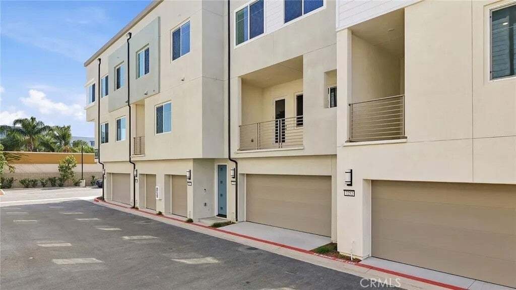 Townhouse in Huntington Beach, California, United States 2 - 17899460