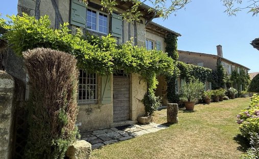 Casa a Bazian, Occitania, Francia 1