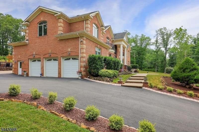 House in Watchung, New Jersey, United States 3 - 18988823
