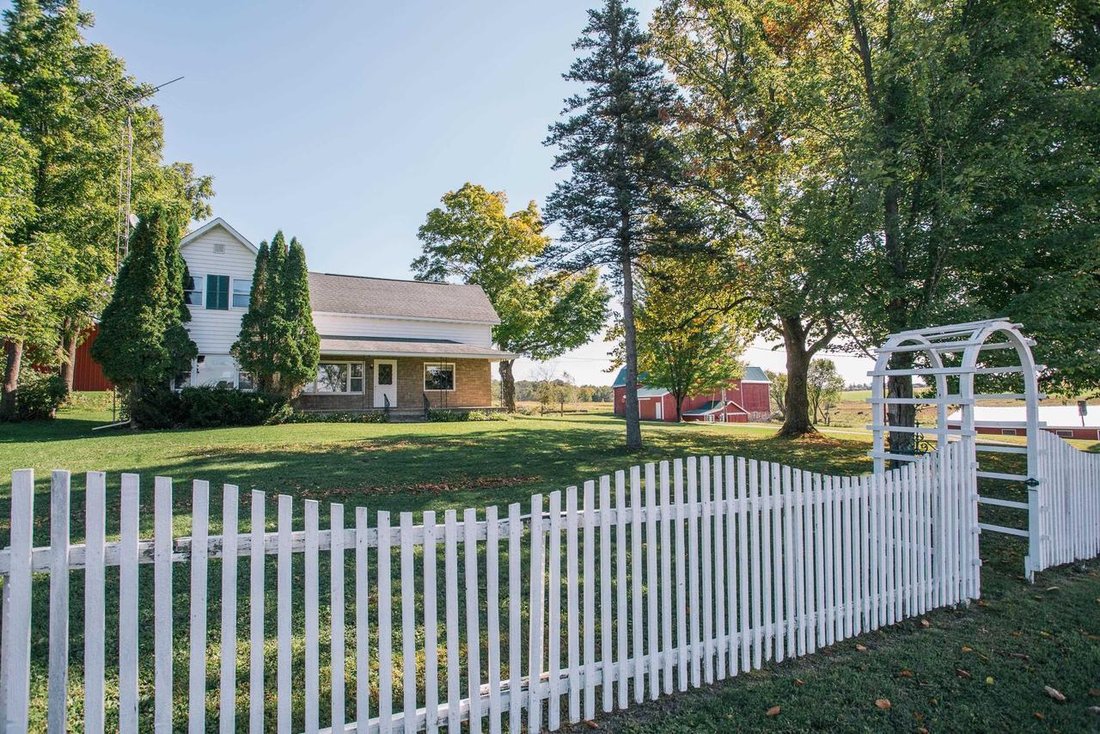 House in Neillsville, Wisconsin, United States 2 - 18988421