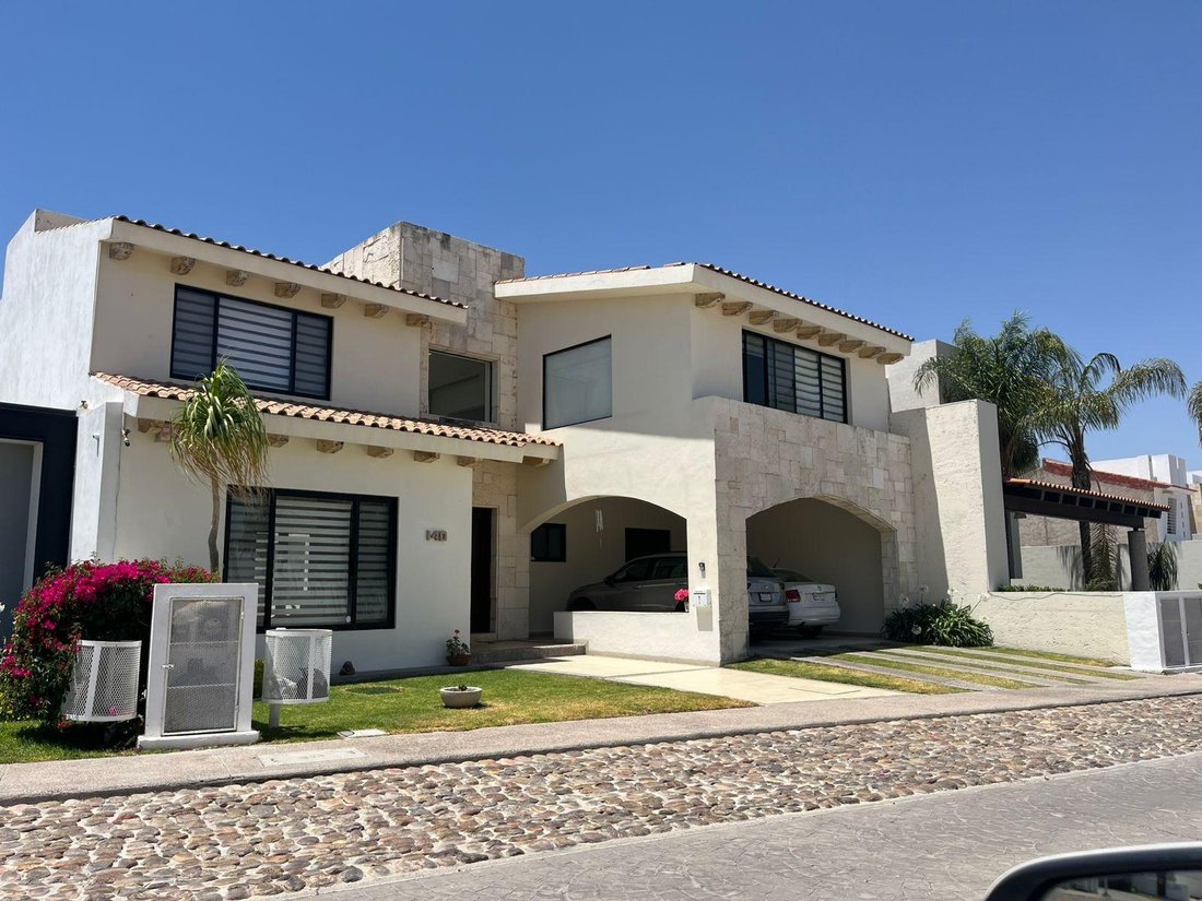 Condo in Aguascalientes, Aguascalientes, Mexico 1 - 18987443