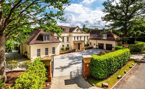 House in Whitmoor, Worplesdon, England 1