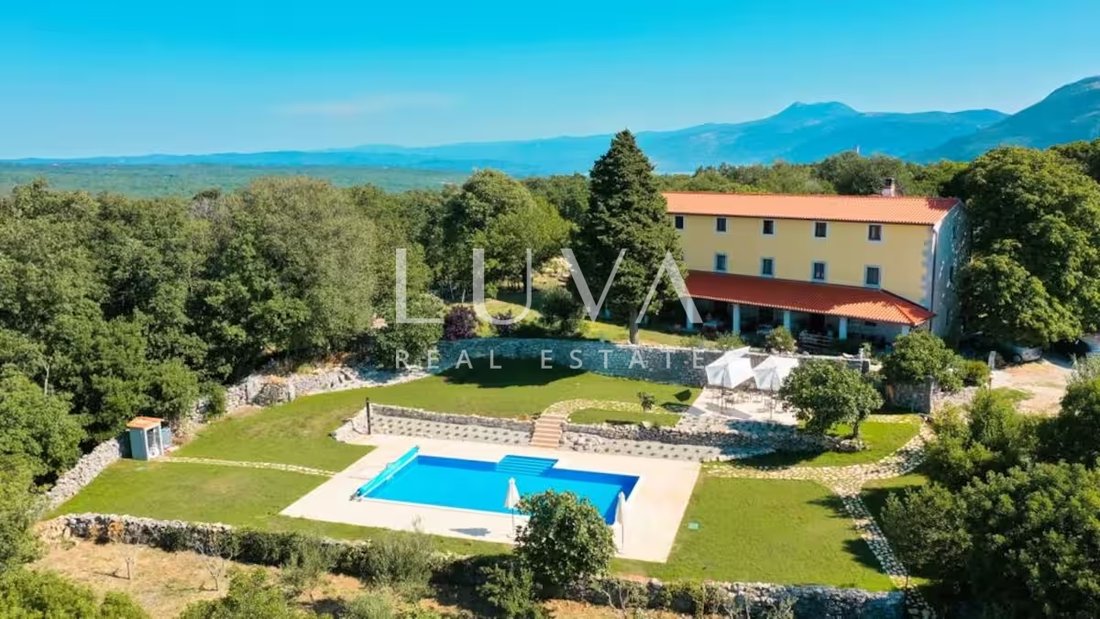 Villa in Ripenda Kras, Istria County, Croatia 1 - 18989375
