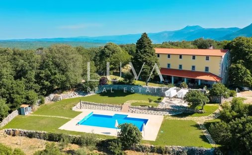 Villa in Ripenda Kras, Istria County, Croatia 1