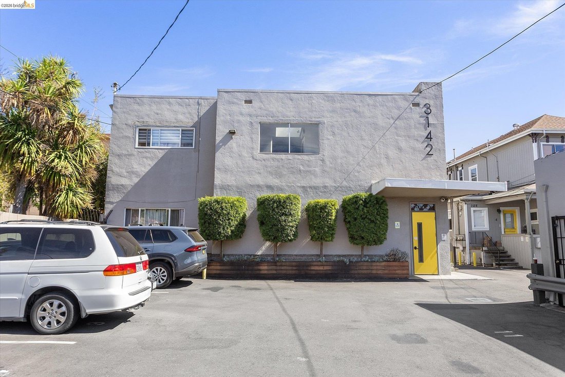 Oakland, California, United States 3 - 18987848