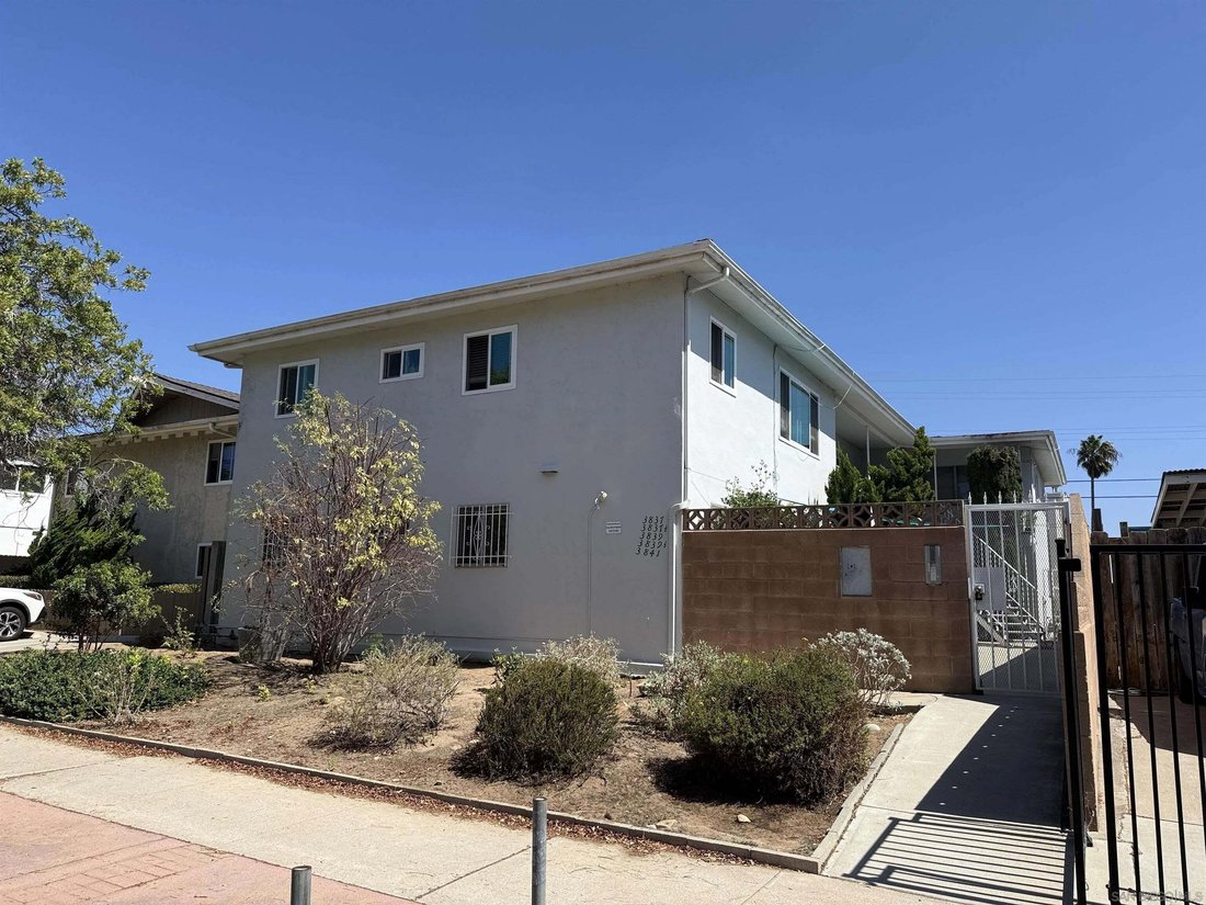 San Diego, California, United States 1 - 18988969