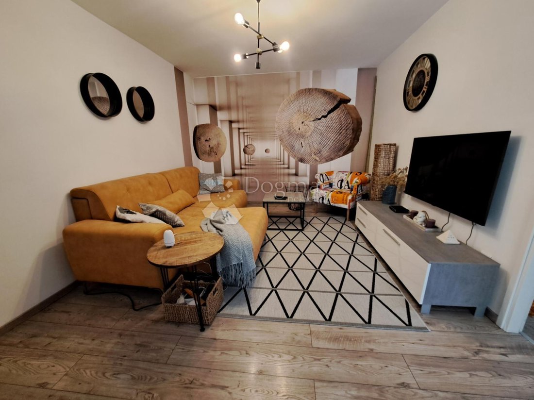 Apartment in Gradska cetvrt Varos, Sibenik, Sibenik-Knin County 1 - 18989400