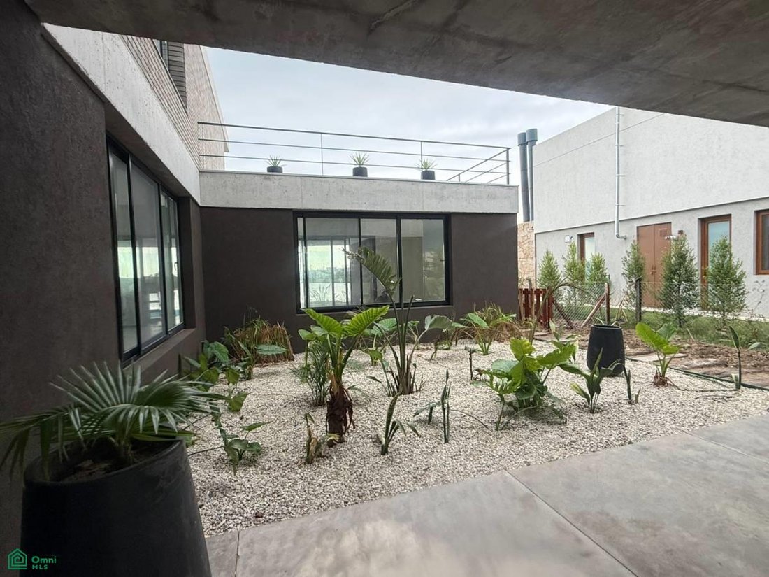 House in Belén de Escobar, Buenos Aires Province, Argentina 5 - 17731386