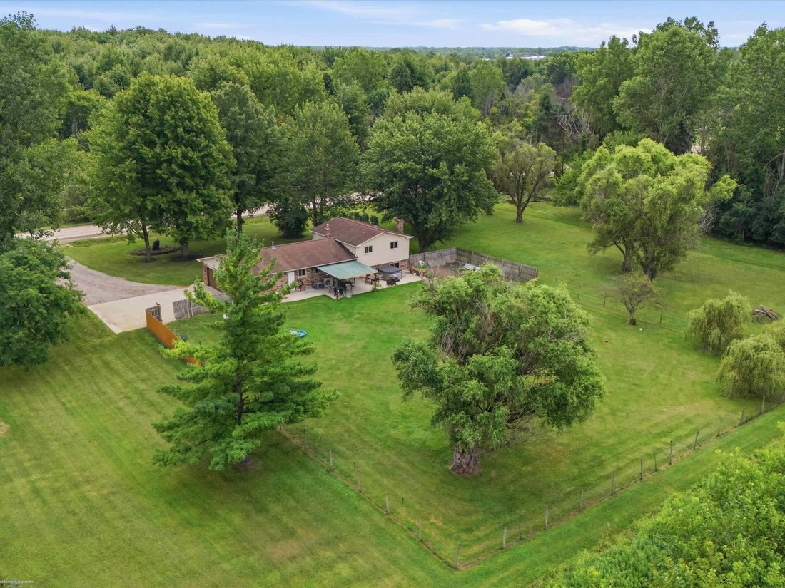 House in Ray, Michigan, United States 5 - 18988932