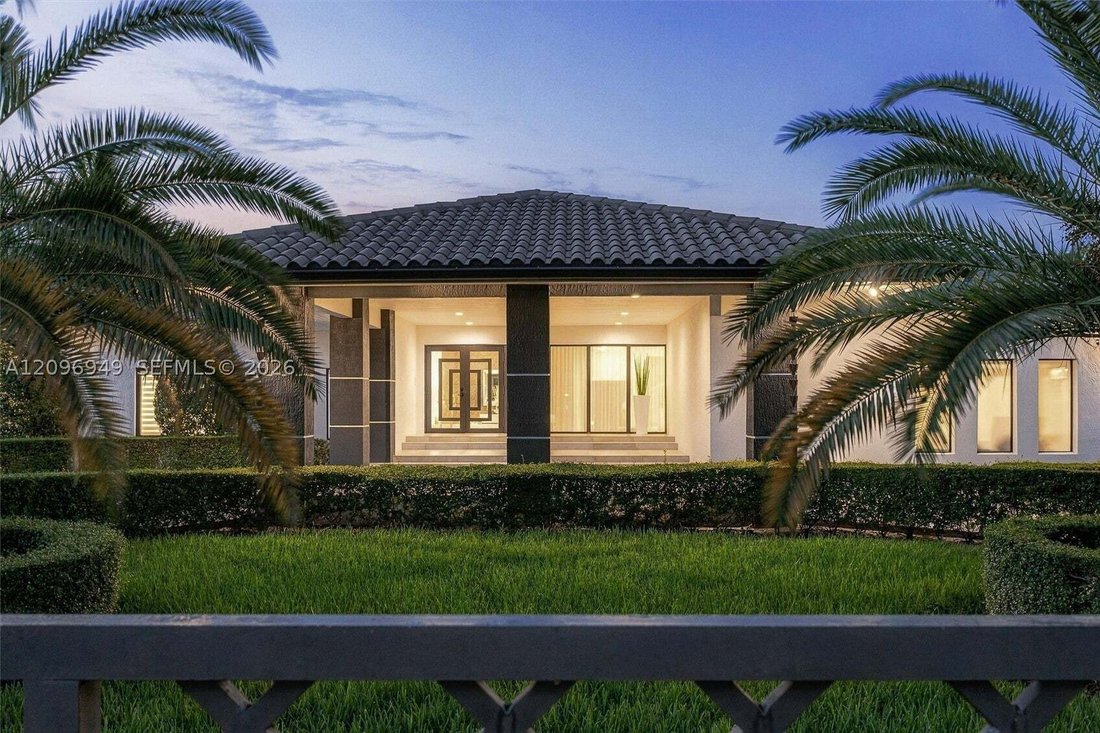 House in Miami Lakes, Florida, United States 4 - 18988335