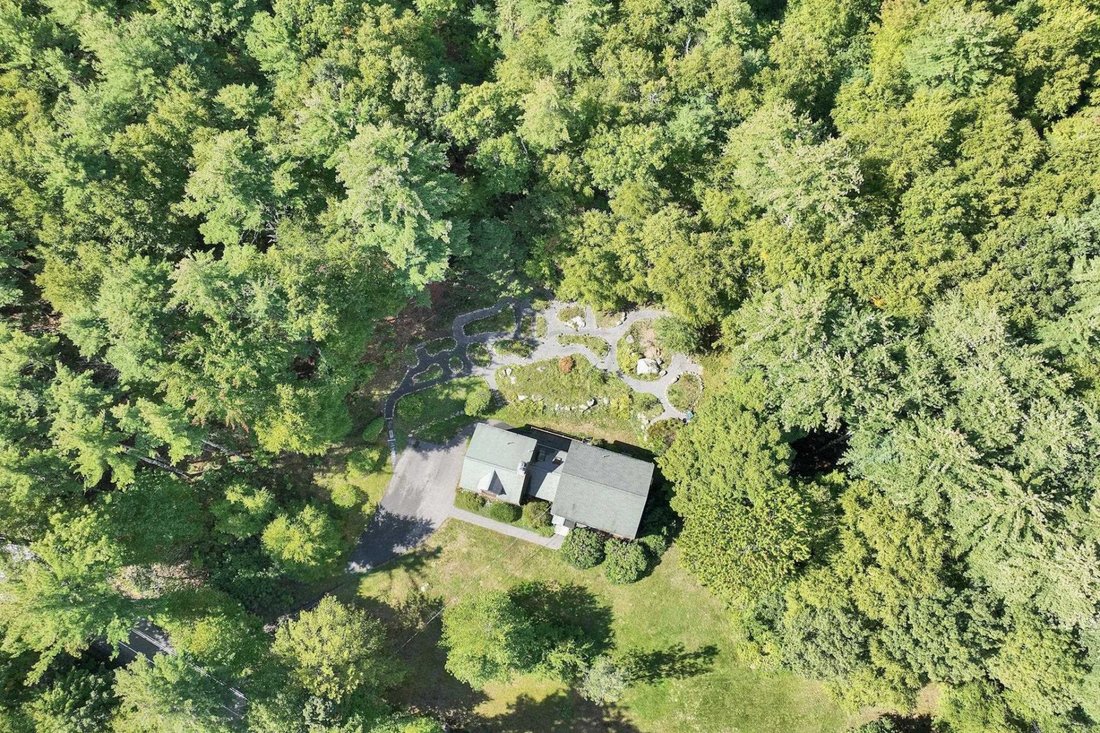 House in Hollis, New Hampshire, United States 2 - 18990727