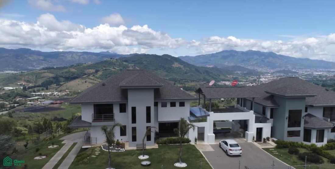 House in El Tejar de El Guarco, Cartago Province, Costa Rica 1 - 17087932