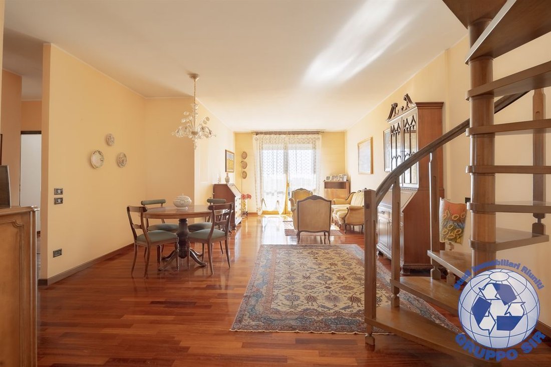 Penthouse in San Fruttuoso, Monza, Lombardy 5 - 18987641