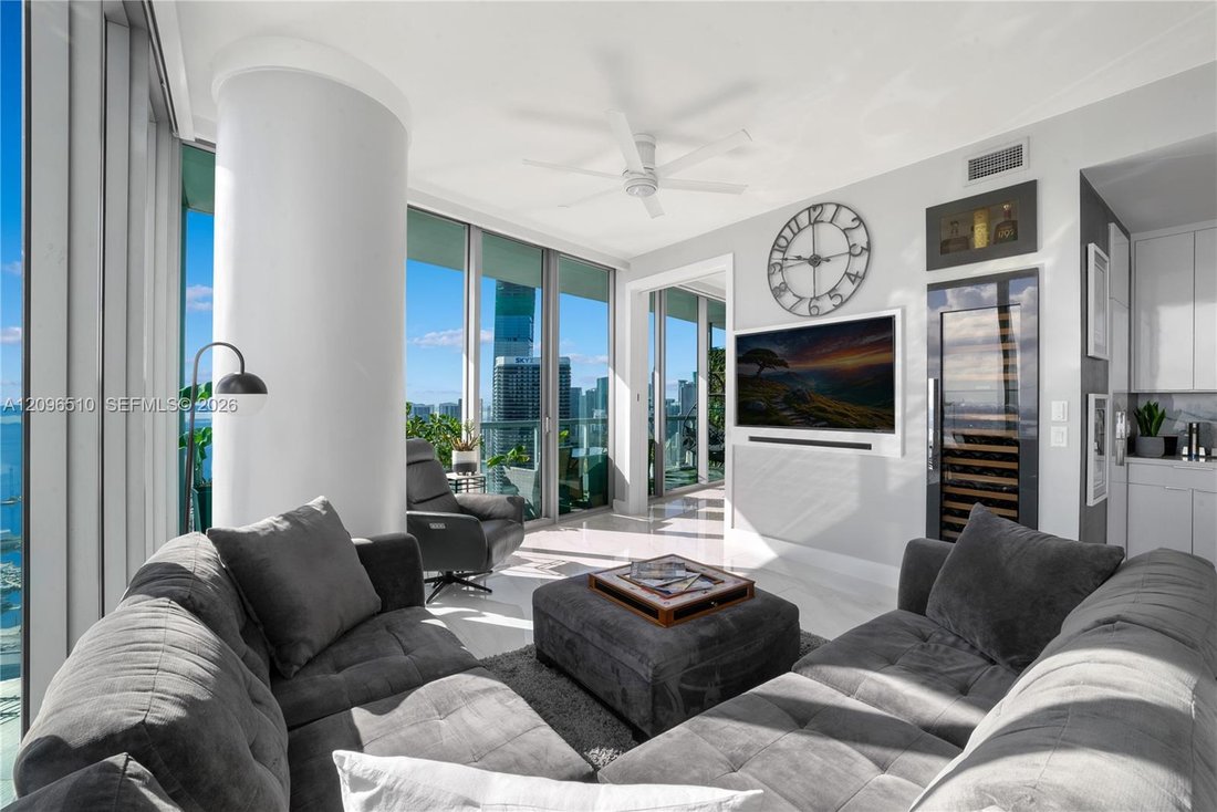 Condo in Miami, Florida, United States 4 - 18989310