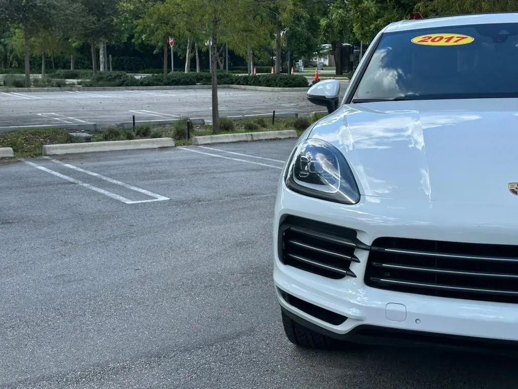 Suv in Pompano Beach, FL, United States 3 - 18990084