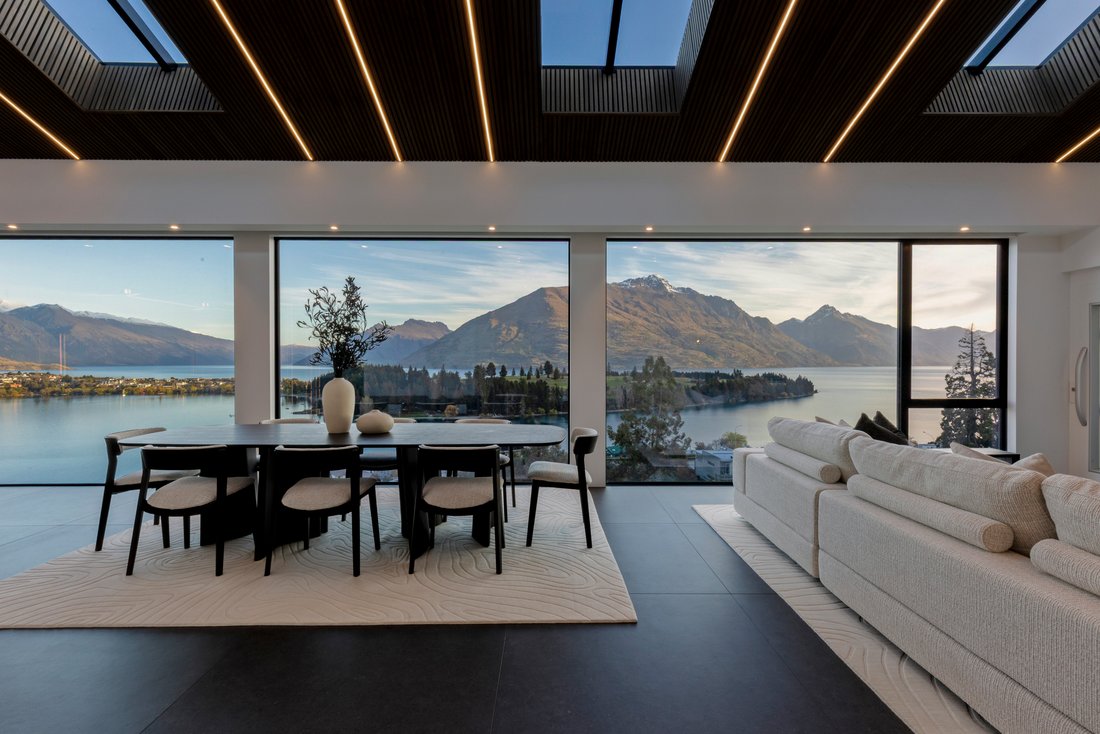House in Queenstown, Otago, New Zealand 4 - 18987352