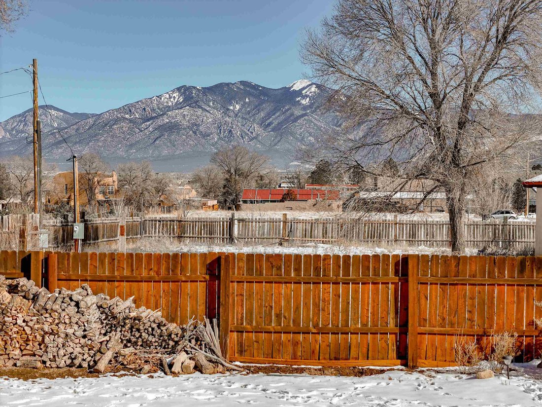 House in Ranchos de Taos, New Mexico, United States 3 - 18987564
