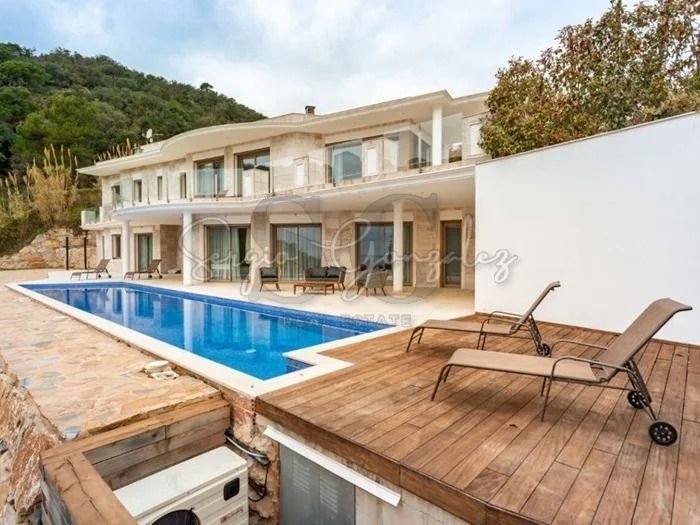 Townhouse in Tossa de Mar, Catalonia, Spain 2 - 18989652