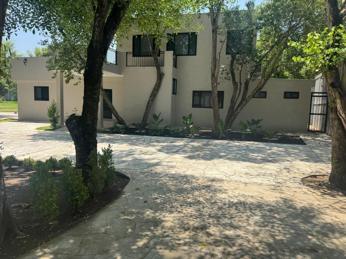 House in Santiago, Nuevo Leon, Mexico 4 - 18989633