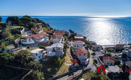 Villa in Celle Ligure, Liguria, Italy 1