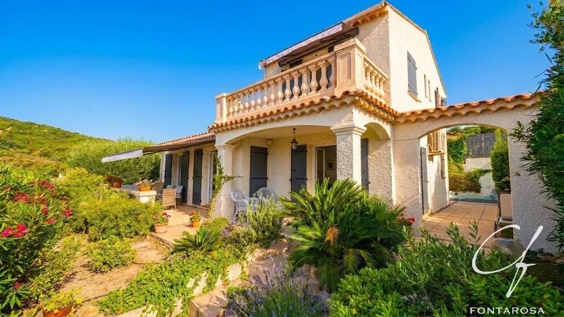 Haus in Les Issambres, Roquebrune-sur-Argens, Frankreich 1 - 18927179
