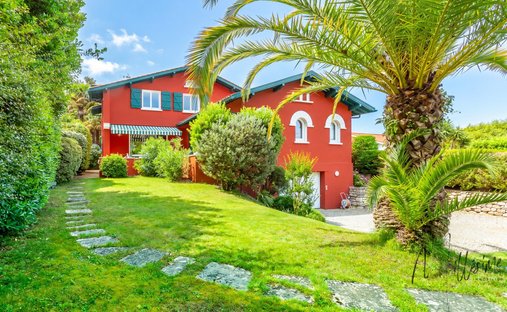 House in Biarritz, Nouvelle-Aquitaine, France 1