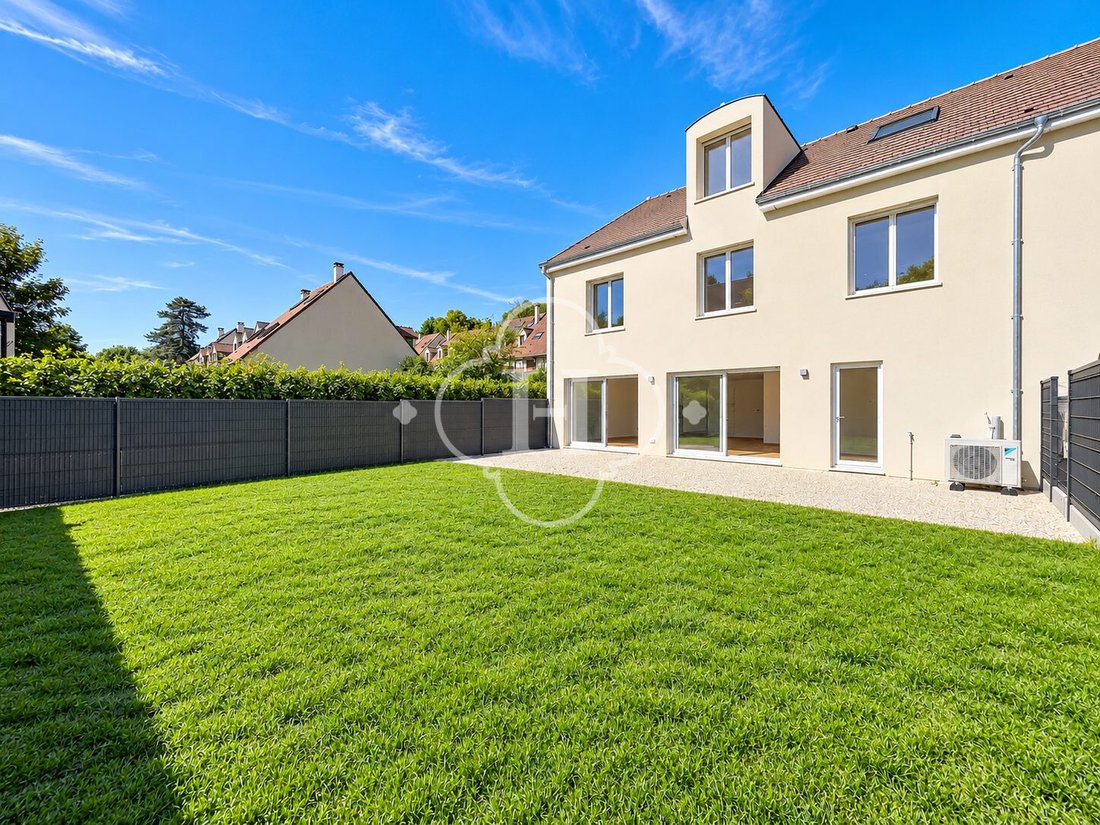 House in Saint Nicolas, Maisons-Laffitte, France 1 - 18990600