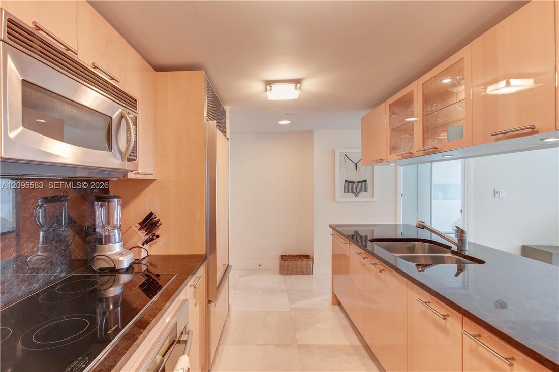Condo in Miami Beach, Florida, United States 4 - 18989351