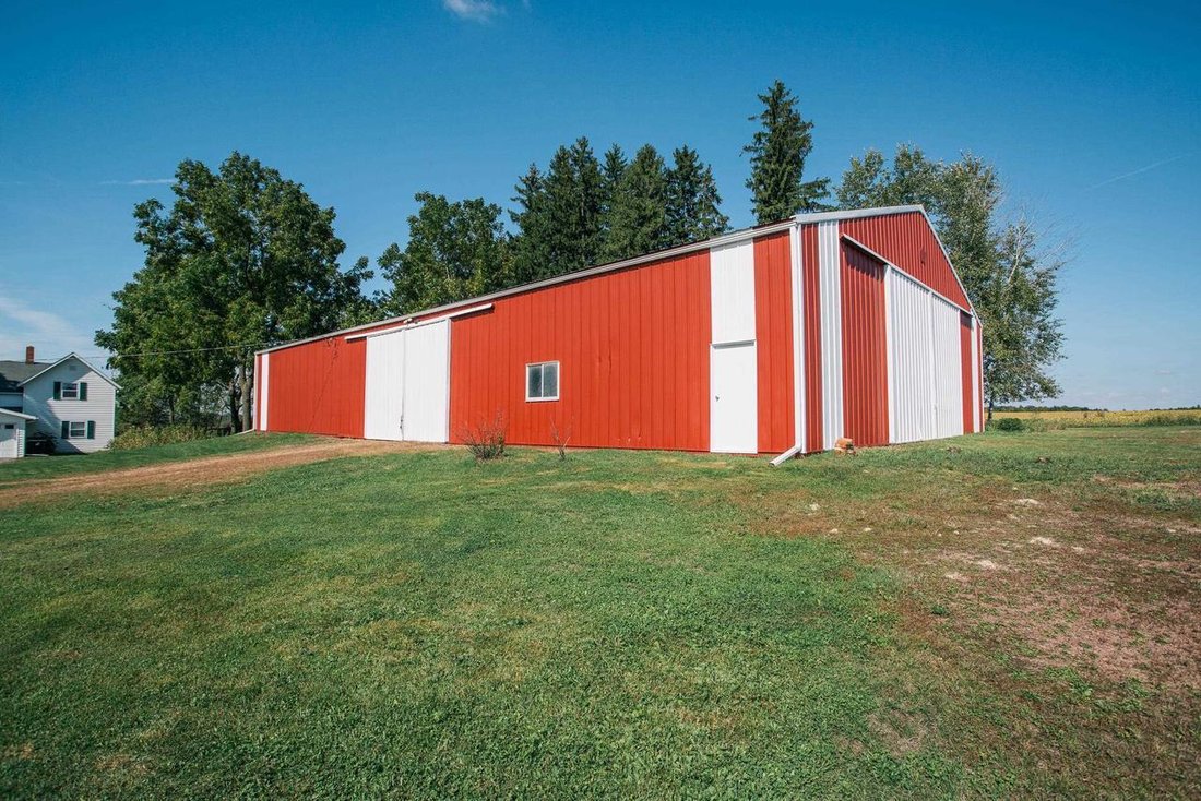 House in Neillsville, Wisconsin, United States 5 - 18988421