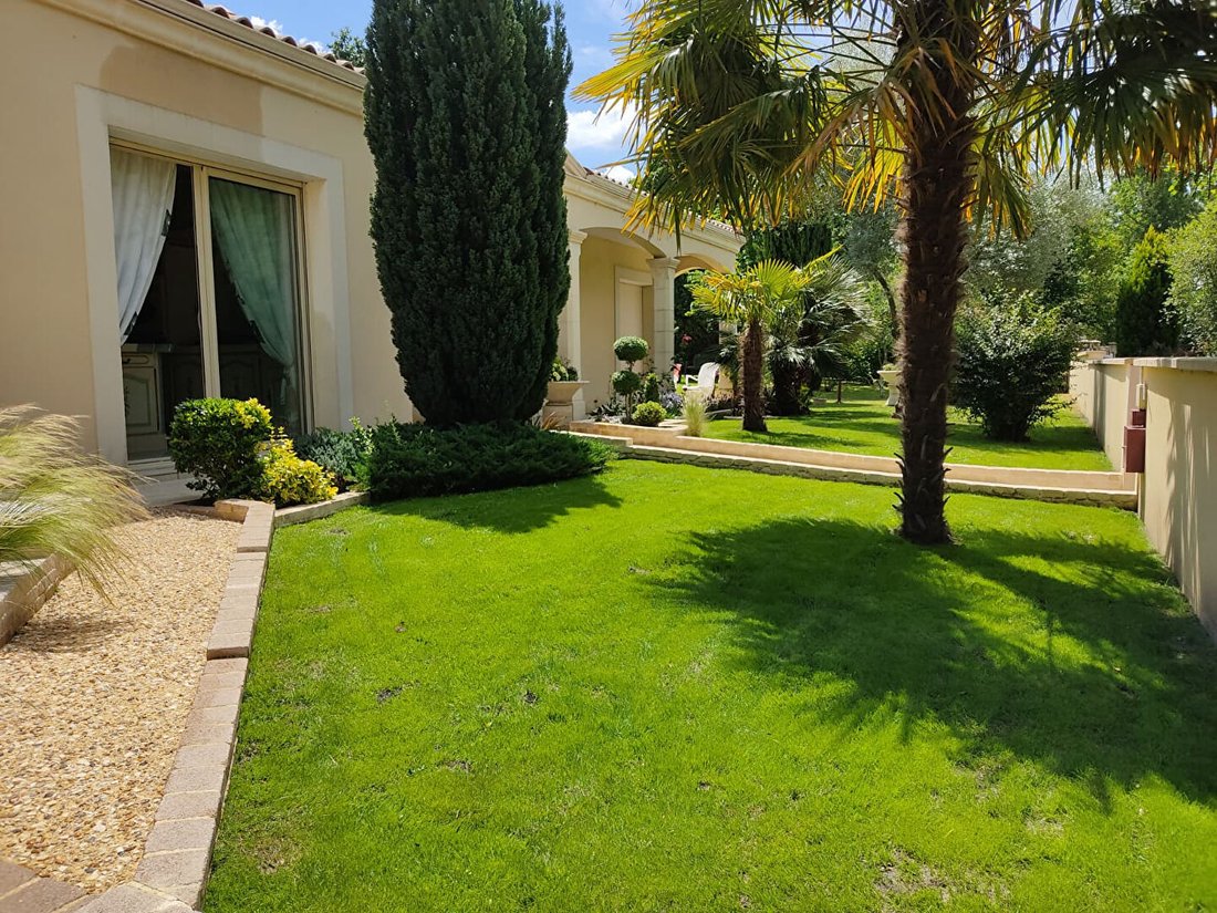Villa in Yvrac, Nouvelle-Aquitaine, France 5 - 18986807