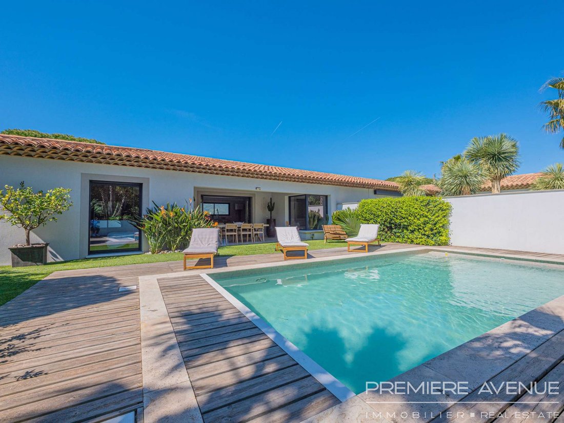 House in Ville-Les Saquedes-Le Bouillonnet, Sainte-Maxime, France 1 - 18989233