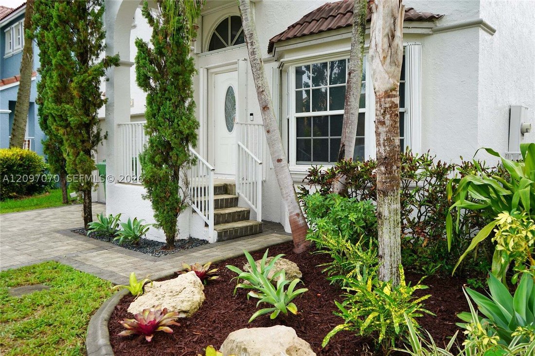House in Pembroke Pines, Florida, United States 3 - 18988295