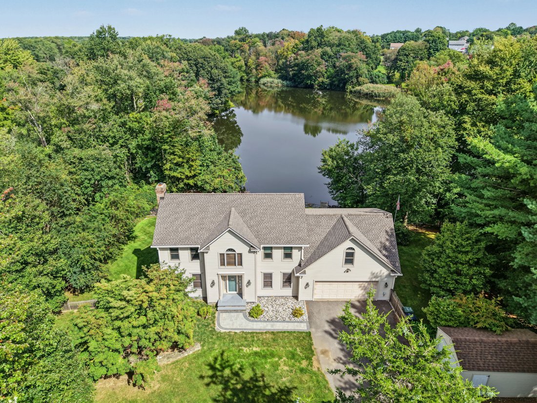 House in Seymour, Connecticut, United States 1 - 18987107