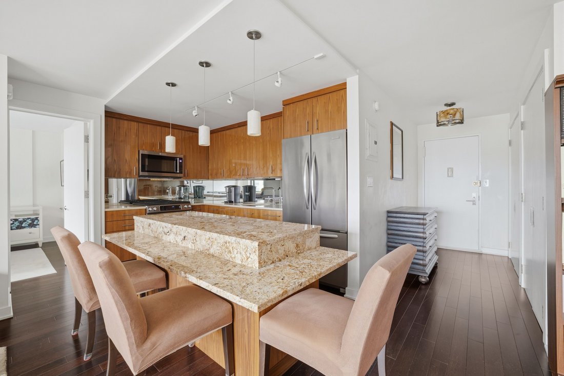 Co Op in New York, New York, United States 1 - 18990733