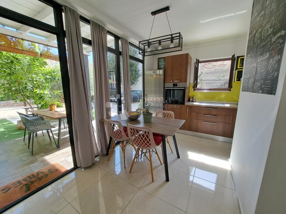 Apartment in Gradska cetvrt Varos, Sibenik, Sibenik-Knin County 2 - 18989400