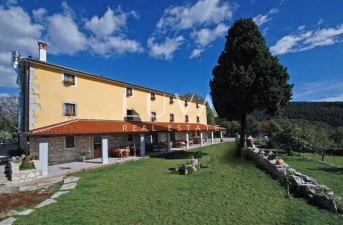 Villa in Ripenda Kras, Istria County, Croatia 2 - 18989375