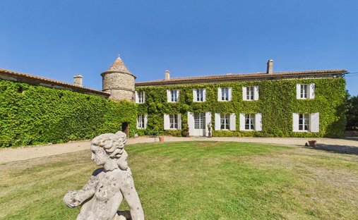 House in Saint-Sulpice-de-Faleyrens, Nouvelle-Aquitaine, France 1