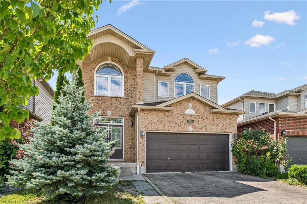 House in Kitchener, Ontario, Canada 3 - 18989625