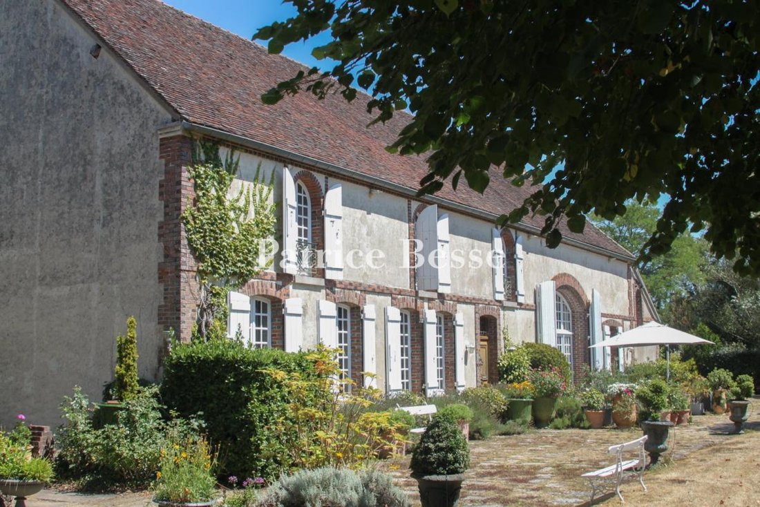 Country House in Charny, Charny Orée de Puisaye, France 1 - 18989461