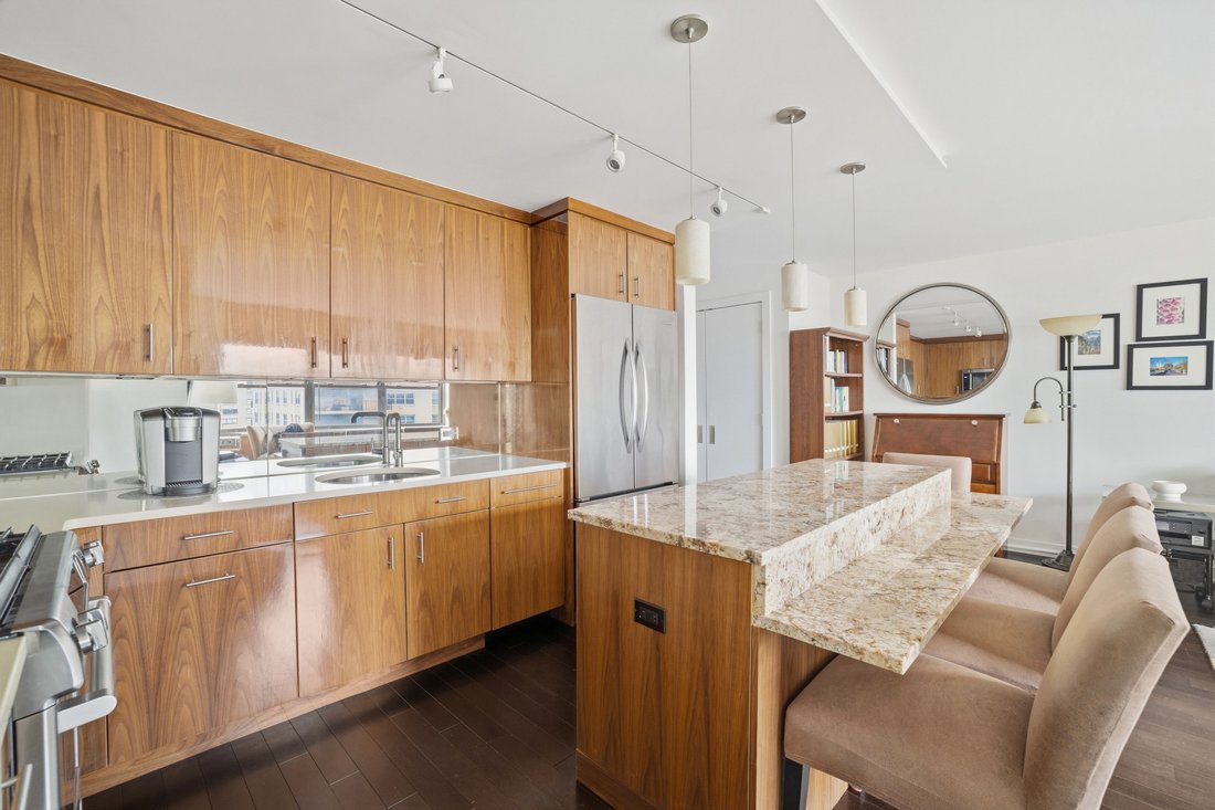 Co Op in New York, New York, United States 2 - 18990733